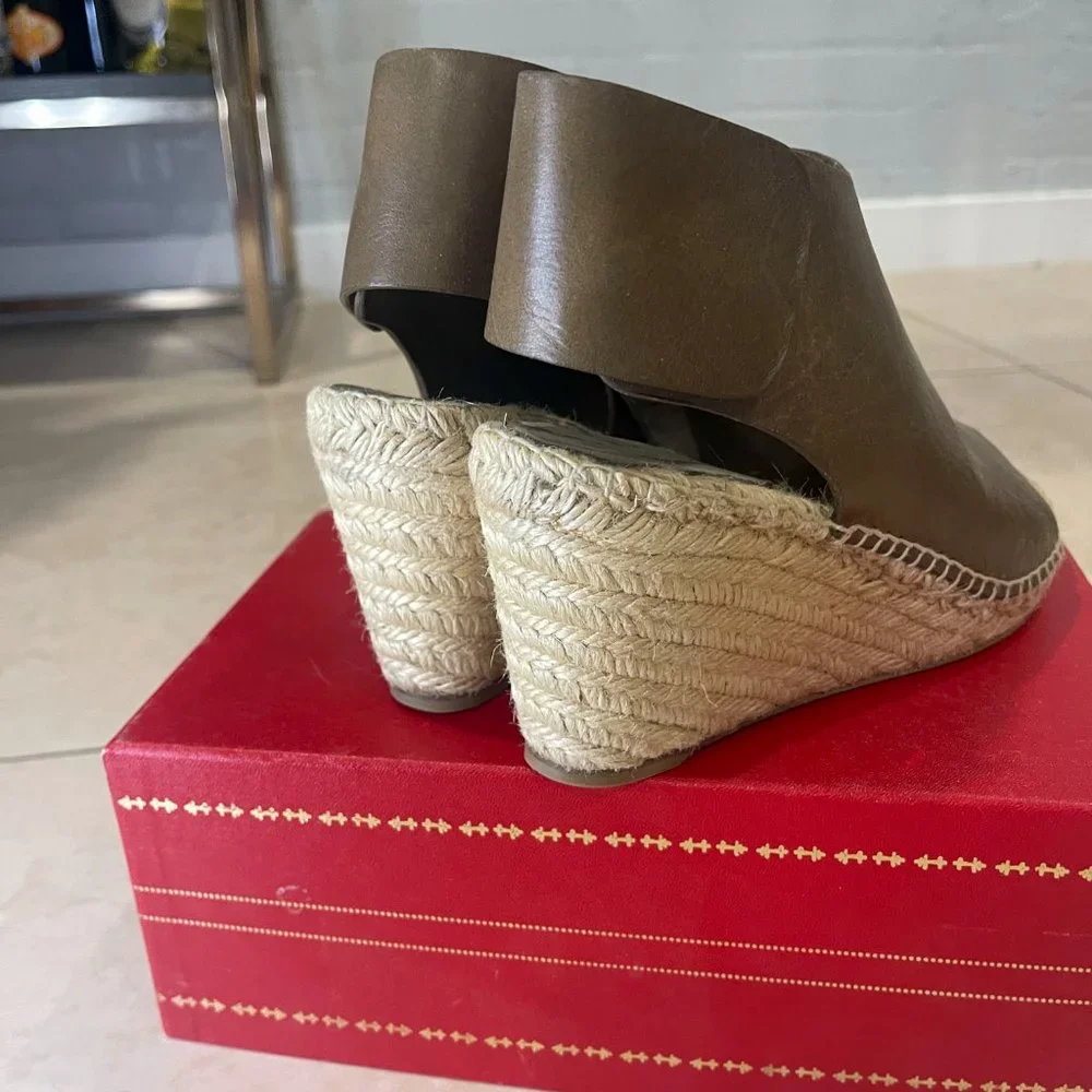 Celine Shoes - Picture 4 of 7